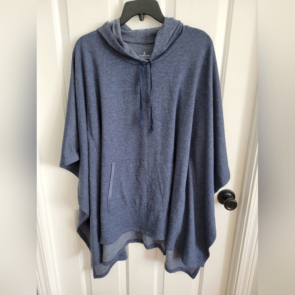 Cuddl Duds Blue Oversized Hoodie Women's Poncho Pockets Size S/M